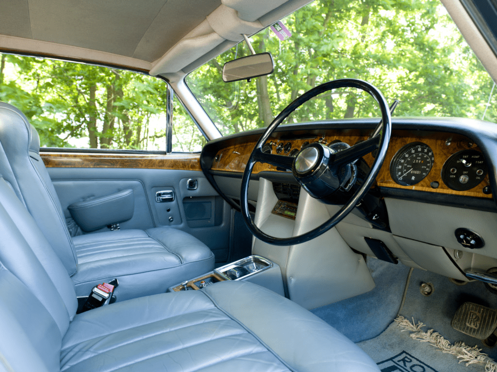 1970 Silver Shadow Mulliner Park Ward Coupe, front interior