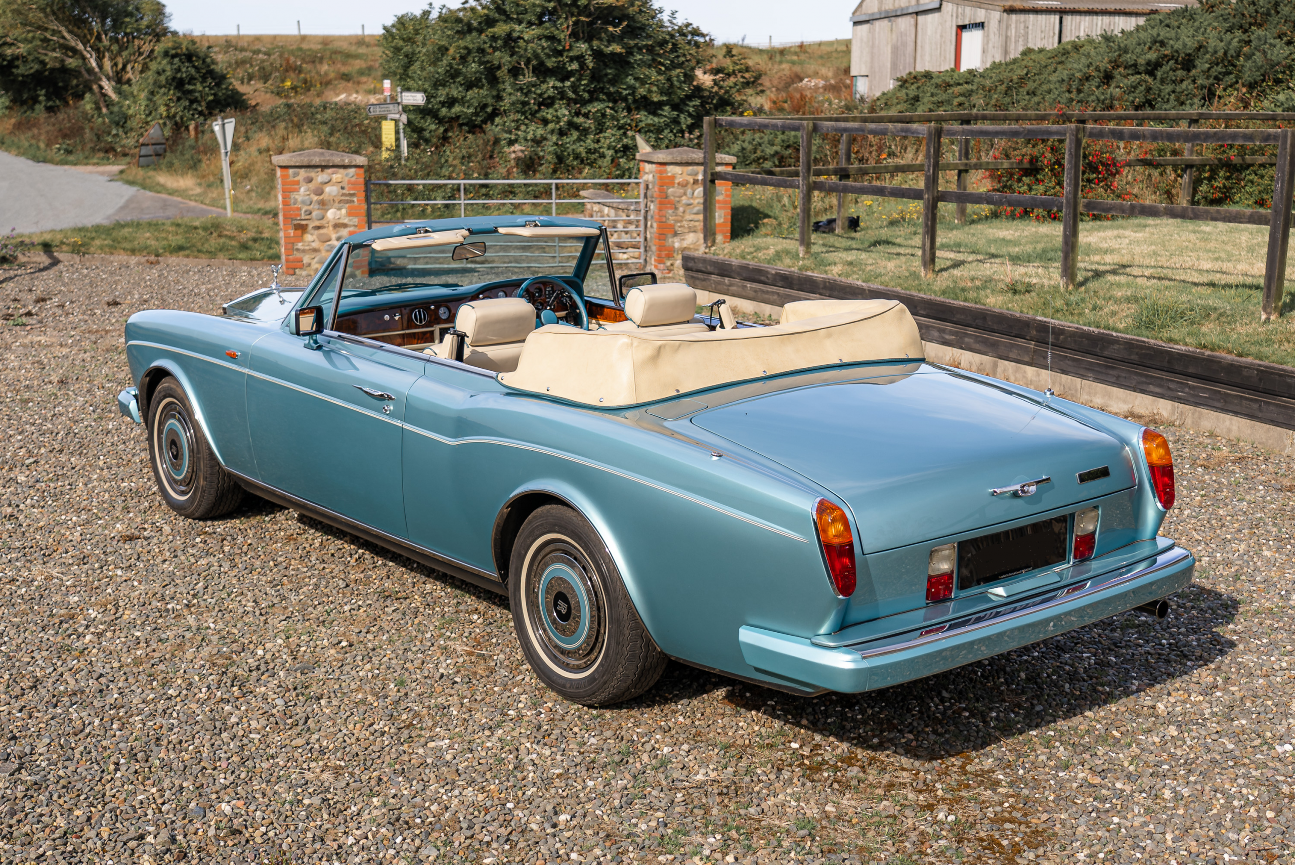 1989 Rolls-Royce Corniche II, rear and side