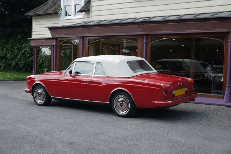 1991 Rolls-Royce Corniche III, rear and side