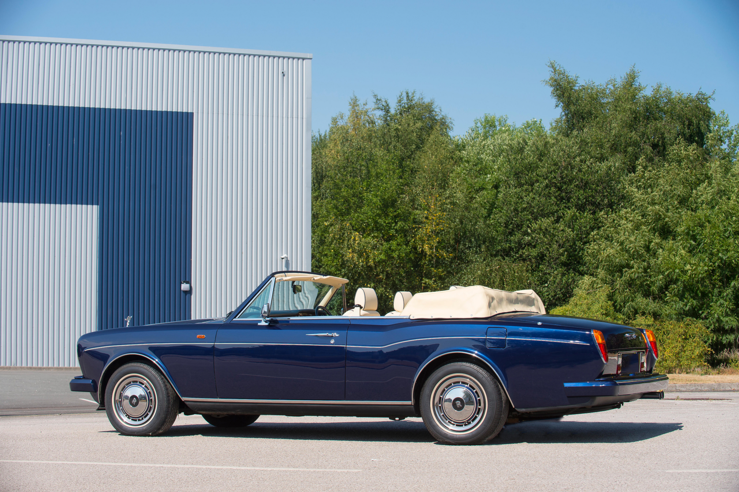 1995 Rolls-Royce Corniche IV, rear and side