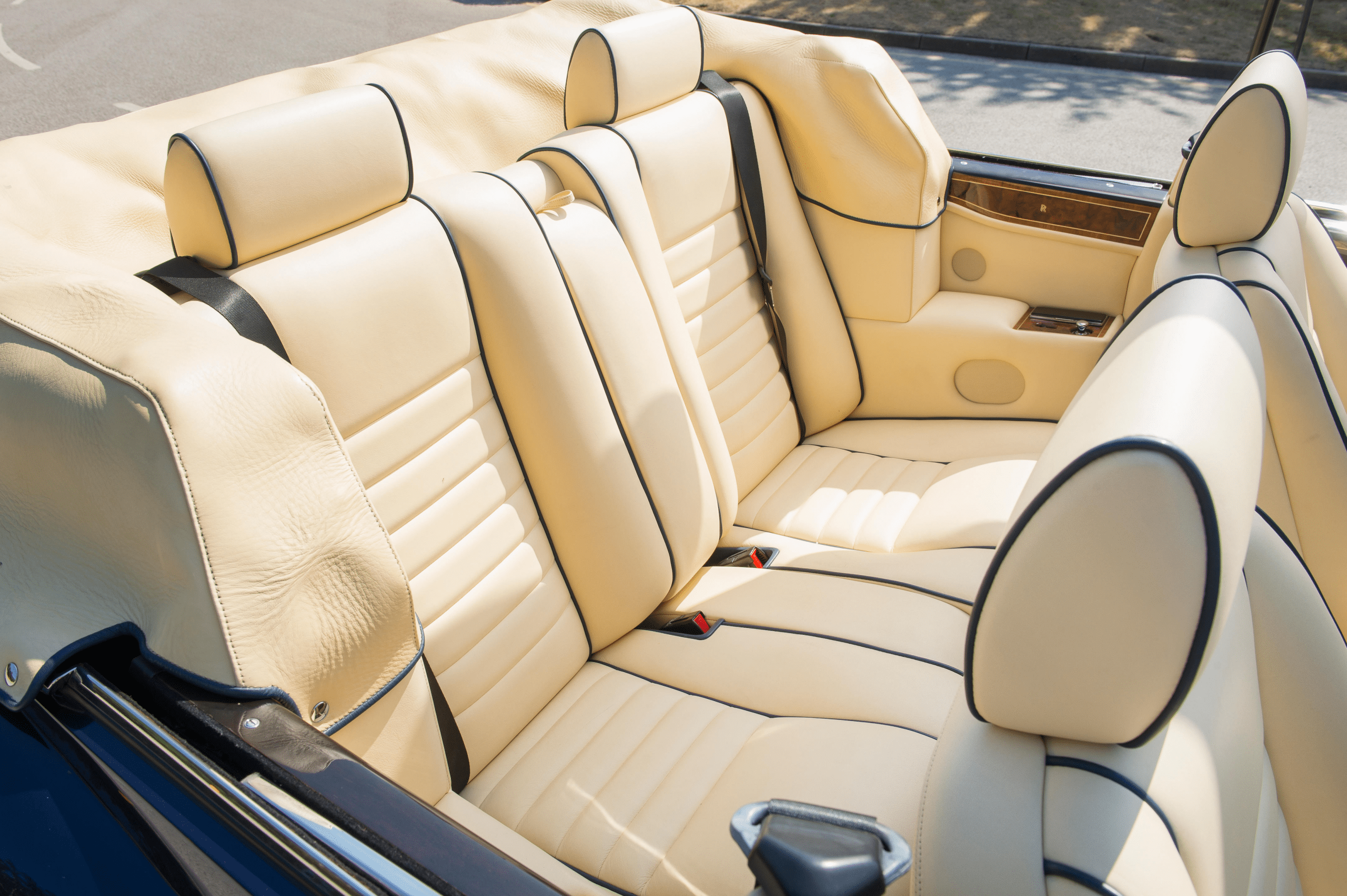 1995 Rolls-Royce Corniche IV, dashboard