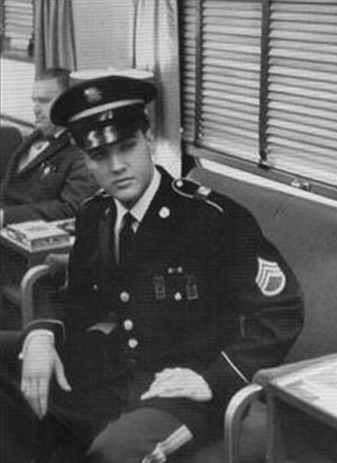 Elvis on the “Tennessean”, bound for Memphis, March 6, 1960.