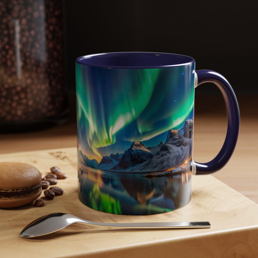 Compra mis diseños en Etsy - Taza de aurora boreal.