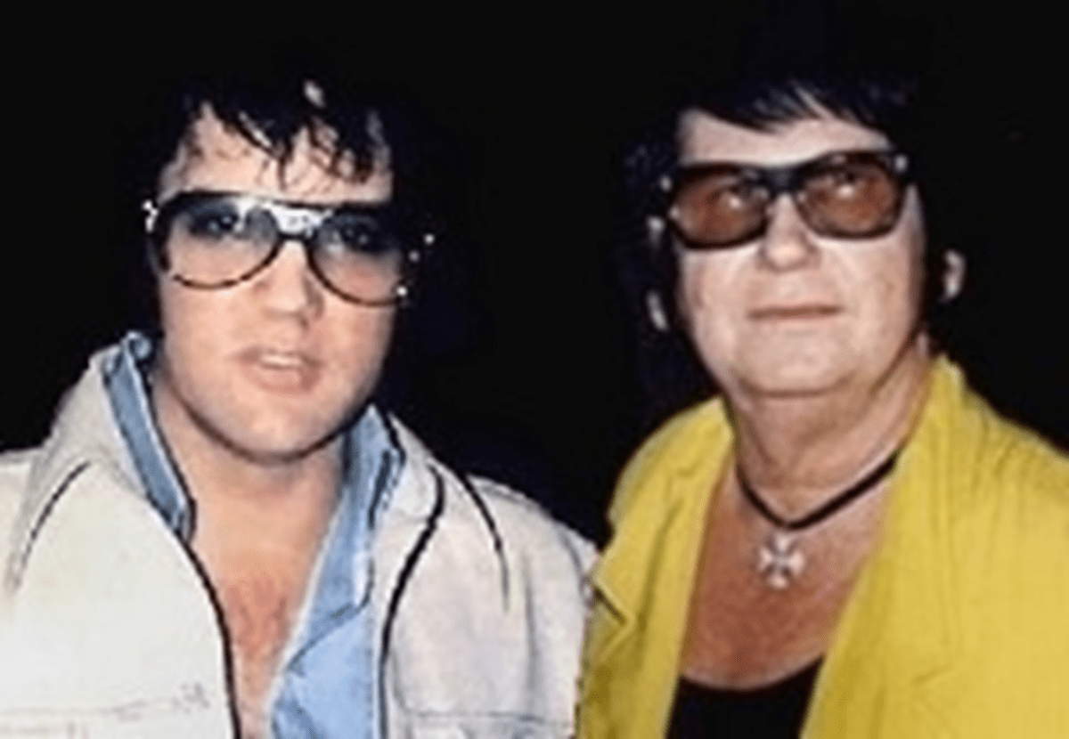 Elvis is pictured with Roy Orbison in 1976, the last time the two met when Roy visited Las Vegas.
