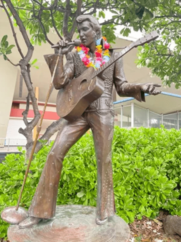 Estátua de bronze de Elvis, Honolulu, Havai.
