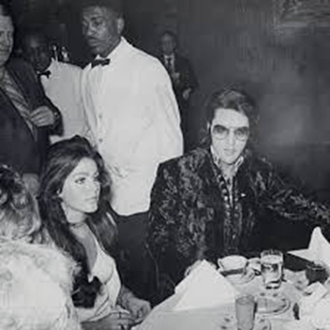 Elvis e Priscilla nos Prémios Jaycees, 16 de janeiro de 1971. Dez Jovens Mais Notáveis.