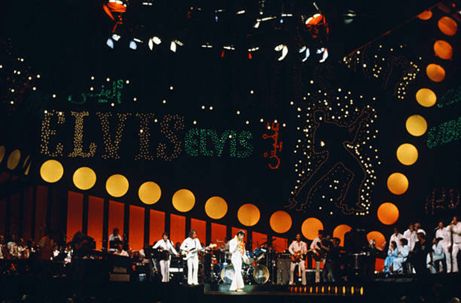 O palco de “Aloha From Hawaii”, 14 de janeiro de 1973.